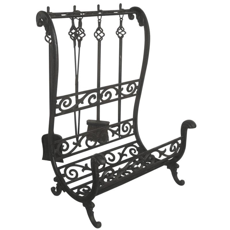 Porte-bûches en fonte + 4 accessoires Porte-bûches en fonte + 4 accessoires