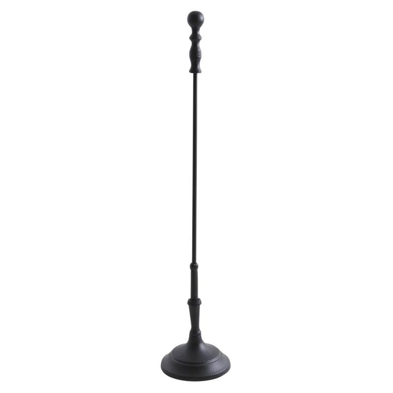 Tisonnier en métal noir avec support 62cm Tisonnier en métal noir avec support 62cm